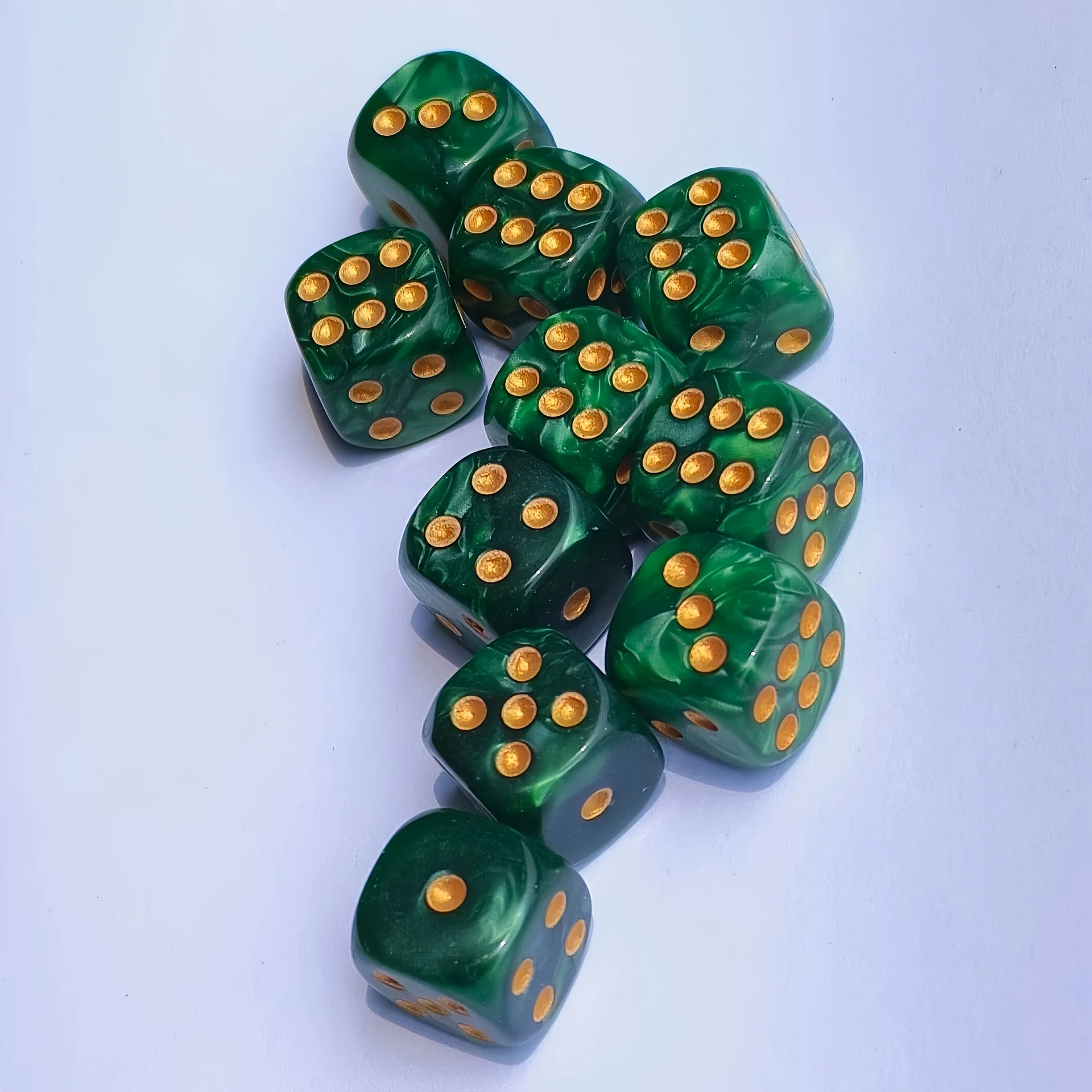 10Pcs 12mm Pearl Swirl D6 Dice - Tablet Gaming Accessories recension och pris